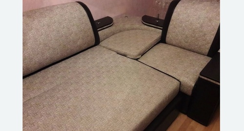 Химчистка углового дивана. Пересвет